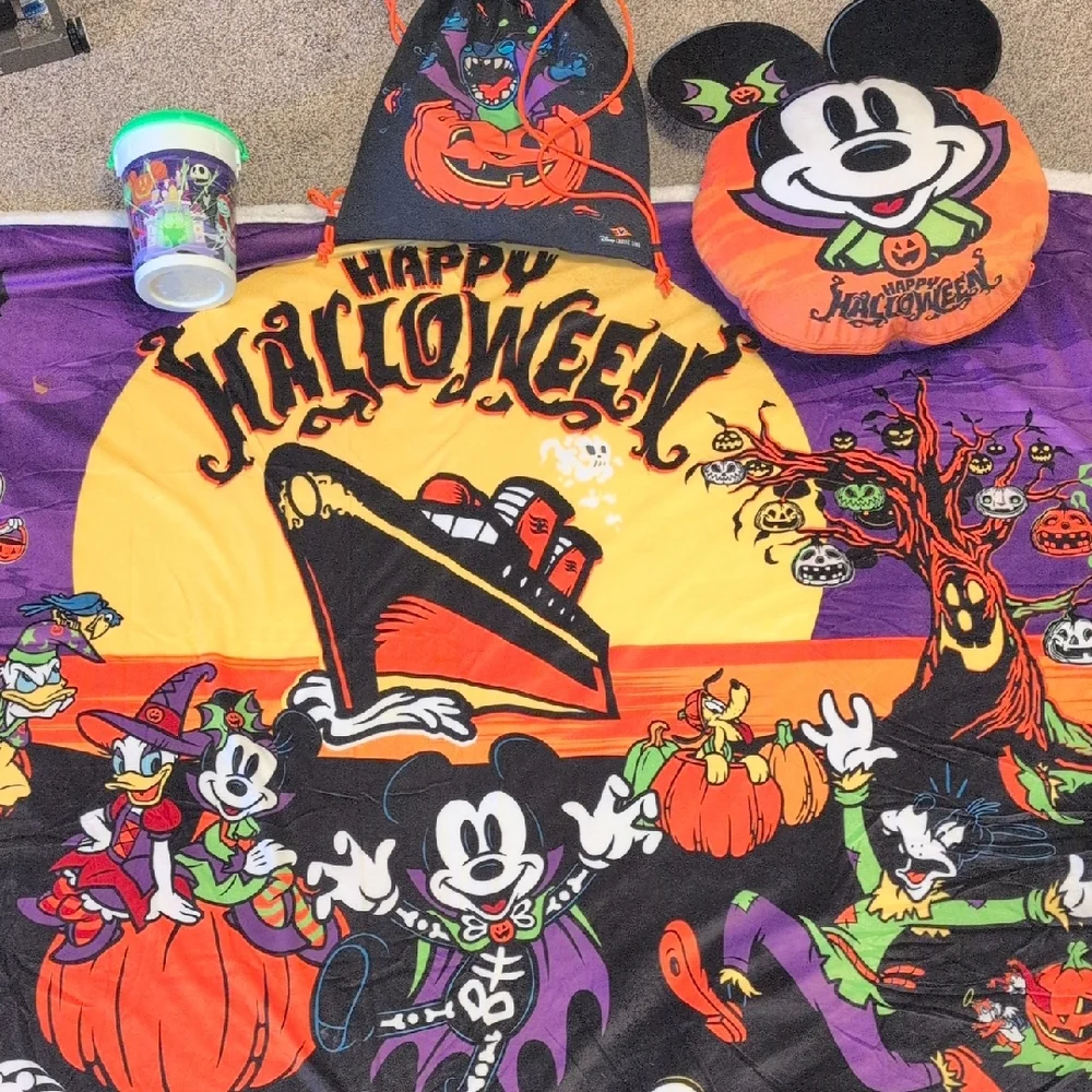 Halloween On The High Seas Stateroom Bundle Blanket , Pillow, Garlands, Popcorn+